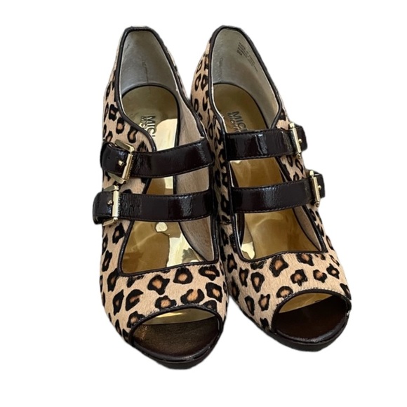 NWOT MICHAEL Michael Kors Cheetah 4 1/2” Heels SZ 8 - Picture 2 of 3